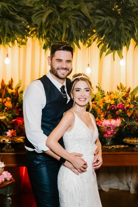 casar-casei-casamento-salão-make-vestido-noiva-madrinha-buque-brinde-aliança-penteado-fotos-fotografias-igreja-chacara-buffet-dança-banda-cerimonia-daniel-custodio-fotografo-noivo-terno-padrinho-filmagem-paje-dama-igreja-dj-drone-festa-uberlandia-minas-'