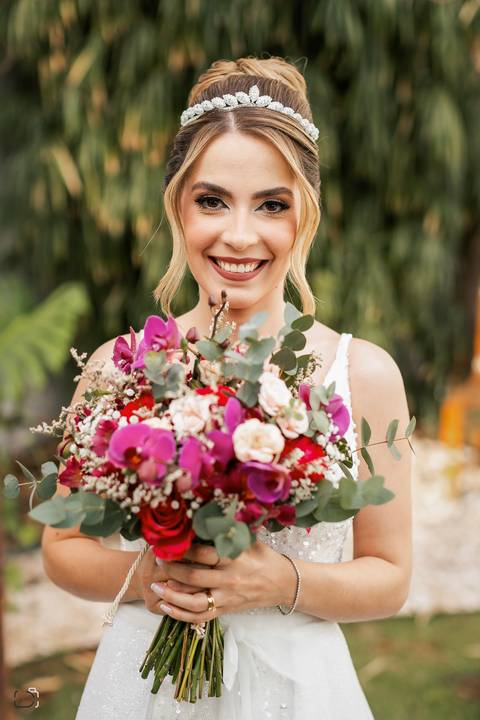 casar-casei-casamento-salão-make-vestido-noiva-madrinha-buque-brinde-aliança-penteado-fotos-fotografias-igreja-chacara-buffet-dança-banda-cerimonia-daniel-custodio-fotografo-noivo-terno-padrinho-filmagem-paje-dama-igreja-dj-drone-festa-uberlandia-minas-'