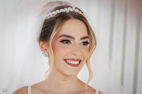 casar-casei-casamento-salão-make-vestido-noiva-madrinha-buque-brinde-aliança-penteado-fotos-fotografias-igreja-chacara-buffet-dança-banda-cerimonia-daniel-custodio-fotografo-noivo-terno-padrinho-filmagem-paje-dama-igreja-dj-drone-festa-uberlandia-minas-'