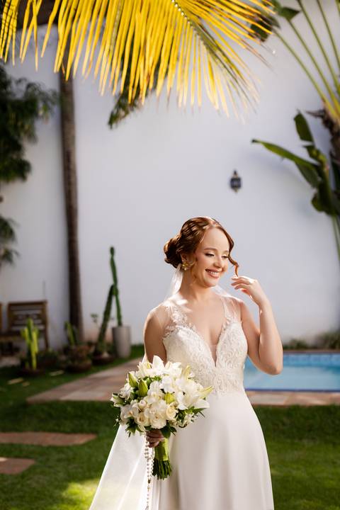 casamento-casar-noiva-make-buque-madrinha-brinde-espaço-fernanda-naves-chofer-vestido-cabelo-noivo-terno-madrinha-padrinho-daniel-custodio-uberlandia-minas-gerais-fotografo-chacara-coco-bambu-cerimonial-igreja-das-dores-decoração-musical-padre-aliança-'