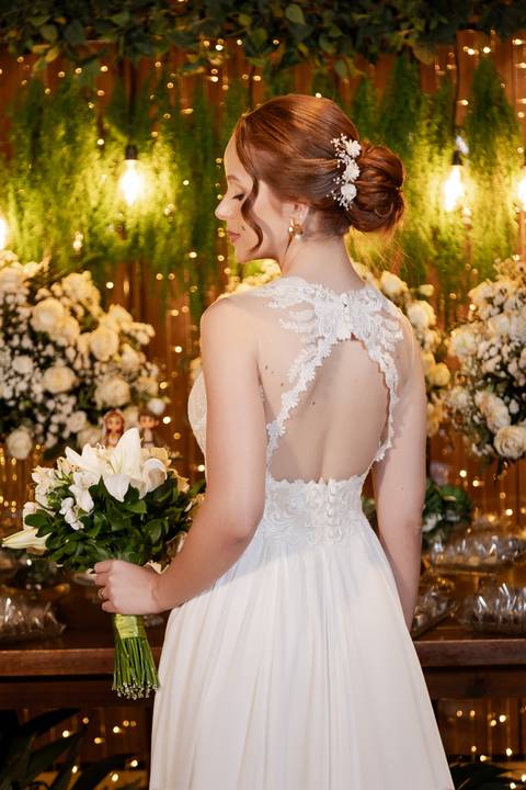 casamento-casar-noiva-make-buque-madrinha-brinde-espaço-fernanda-naves-chofer-vestido-cabelo-noivo-terno-madrinha-padrinho-daniel-custodio-uberlandia-minas-gerais-fotografo-chacara-coco-bambu-cerimonial-igreja-das-dores-decoração-musical-padre-aliança-'