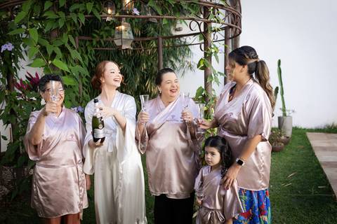 casamento-casar-noiva-make-buque-madrinha-brinde-espaço-fernanda-naves-chofer-vestido-cabelo-noivo-terno-madrinha-padrinho-daniel-custodio-uberlandia-minas-gerais-fotografo-chacara-coco-bambu-cerimonial-igreja-das-dores-decoração-musical-padre-aliança-'