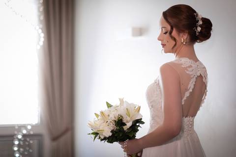 casamento-casar-noiva-make-buque-madrinha-brinde-espaço-fernanda-naves-chofer-vestido-cabelo-noivo-terno-madrinha-padrinho-daniel-custodio-uberlandia-minas-gerais-fotografo-chacara-coco-bambu-cerimonial-igreja-das-dores-decoração-musical-padre-aliança-'