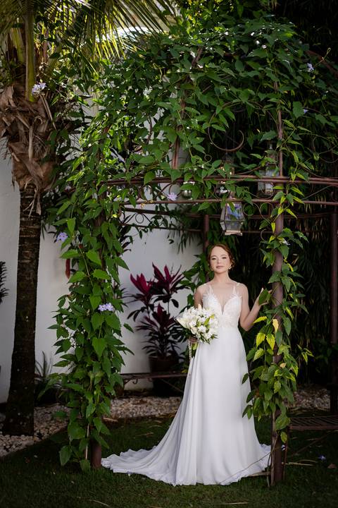 casamento-casar-noiva-make-buque-madrinha-brinde-espaço-fernanda-naves-chofer-vestido-cabelo-noivo-terno-madrinha-padrinho-daniel-custodio-uberlandia-minas-gerais-fotografo-chacara-coco-bambu-cerimonial-igreja-das-dores-decoração-musical-padre-aliança-'