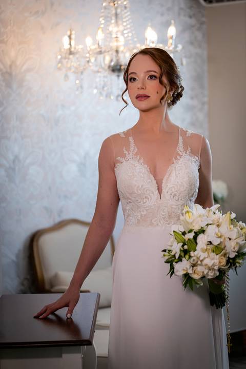 casamento-casar-noiva-make-buque-madrinha-brinde-espaço-fernanda-naves-chofer-vestido-cabelo-noivo-terno-madrinha-padrinho-daniel-custodio-uberlandia-minas-gerais-fotografo-chacara-coco-bambu-cerimonial-igreja-das-dores-decoração-musical-padre-aliança-'