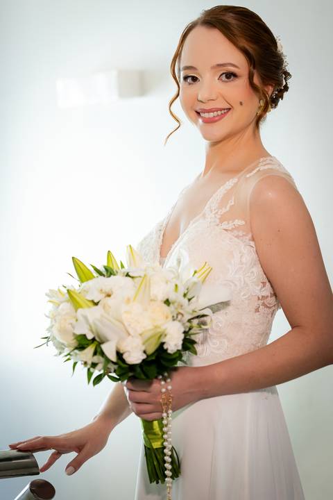 casamento-casar-noiva-make-buque-madrinha-brinde-espaço-fernanda-naves-chofer-vestido-cabelo-noivo-terno-madrinha-padrinho-daniel-custodio-uberlandia-minas-gerais-fotografo-chacara-coco-bambu-cerimonial-igreja-das-dores-decoração-musical-padre-aliança-'