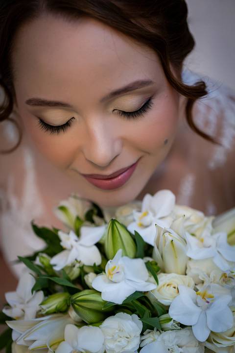 casamento-casar-noiva-make-buque-madrinha-brinde-espaço-fernanda-naves-chofer-vestido-cabelo-noivo-terno-madrinha-padrinho-daniel-custodio-uberlandia-minas-gerais-fotografo-chacara-coco-bambu-cerimonial-igreja-das-dores-decoração-musical-padre-aliança-'
