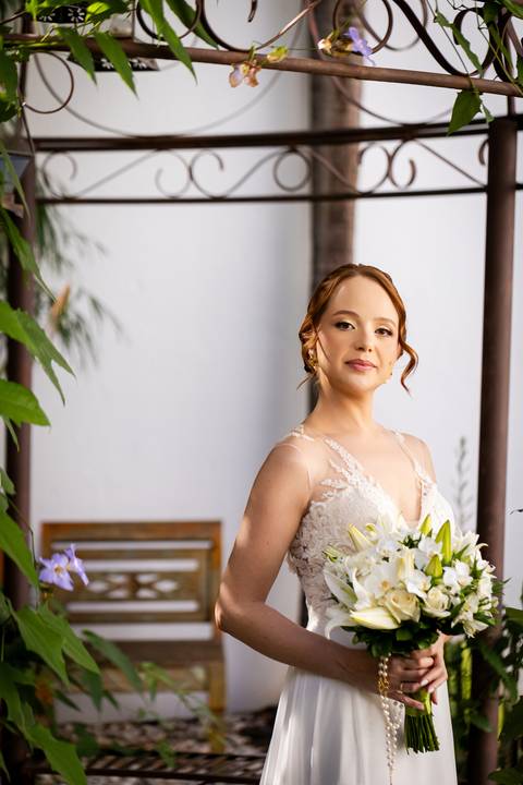 casamento-casar-noiva-make-buque-madrinha-brinde-espaço-fernanda-naves-chofer-vestido-cabelo-noivo-terno-madrinha-padrinho-daniel-custodio-uberlandia-minas-gerais-fotografo-chacara-coco-bambu-cerimonial-igreja-das-dores-decoração-musical-padre-aliança-'