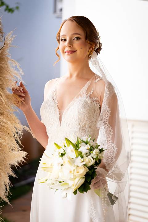 casamento-casar-noiva-make-buque-madrinha-brinde-espaço-fernanda-naves-chofer-vestido-cabelo-noivo-terno-madrinha-padrinho-daniel-custodio-uberlandia-minas-gerais-fotografo-chacara-coco-bambu-cerimonial-igreja-das-dores-decoração-musical-padre-aliança-'