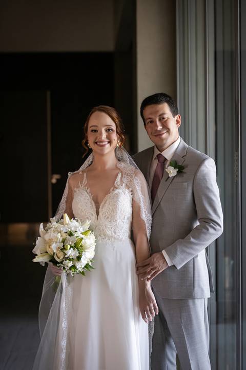 casamento-casar-noiva-make-buque-madrinha-brinde-espaço-fernanda-naves-chofer-vestido-cabelo-noivo-terno-madrinha-padrinho-daniel-custodio-uberlandia-minas-gerais-fotografo-chacara-coco-bambu-cerimonial-igreja-das-dores-decoração-musical-padre-aliança-'