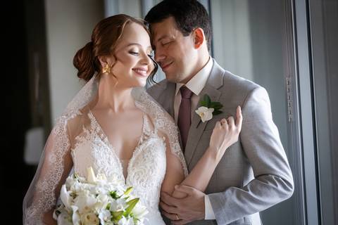 casamento-casar-noiva-make-buque-madrinha-brinde-espaço-fernanda-naves-chofer-vestido-cabelo-noivo-terno-madrinha-padrinho-daniel-custodio-uberlandia-minas-gerais-fotografo-chacara-coco-bambu-cerimonial-igreja-das-dores-decoração-musical-padre-aliança-'