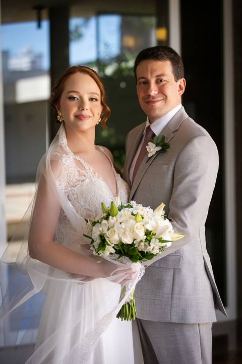 casamento-casar-noiva-make-buque-madrinha-brinde-espaço-fernanda-naves-chofer-vestido-cabelo-noivo-terno-madrinha-padrinho-daniel-custodio-uberlandia-minas-gerais-fotografo-chacara-coco-bambu-cerimonial-igreja-das-dores-decoração-musical-padre-aliança-'