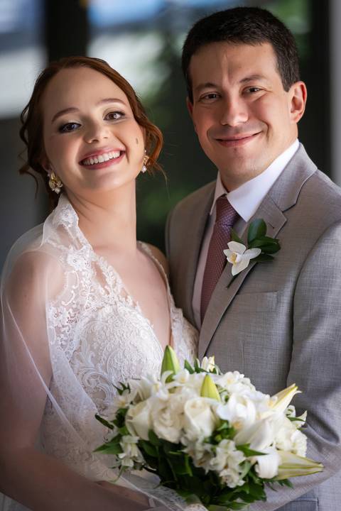 casamento-casar-noiva-make-buque-madrinha-brinde-espaço-fernanda-naves-chofer-vestido-cabelo-noivo-terno-madrinha-padrinho-daniel-custodio-uberlandia-minas-gerais-fotografo-chacara-coco-bambu-cerimonial-igreja-das-dores-decoração-musical-padre-aliança-'