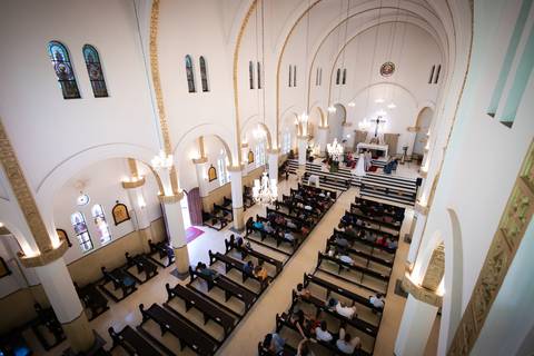casamento-casar-noiva-make-buque-madrinha-brinde-espaço-fernanda-naves-chofer-vestido-cabelo-noivo-terno-madrinha-padrinho-daniel-custodio-uberlandia-minas-gerais-fotografo-chacara-coco-bambu-cerimonial-igreja-das-dores-decoração-musical-padre-aliança-'