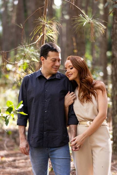casamento-casar-noiva-make-buque-madrinha-brinde-espaço-fernanda-naves-chofer-vestido-cabelo-noivo-terno-madrinha-padrinho-daniel-custodio-uberlandia-minas-gerais-fotografo-chacara-coco-bambu-cerimonial-igreja-das-dores-decoração-musical-padre-aliança-'