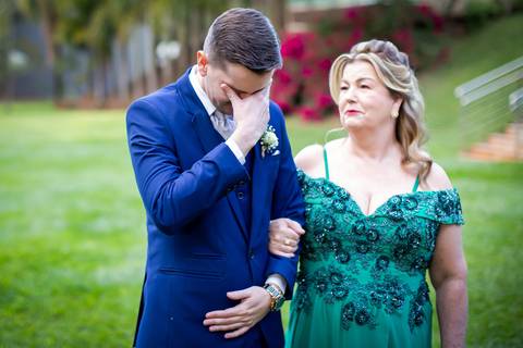 casamento-casar-cerimonia-make-noiva-noivo-vestido-terno-maquiagem-buque-vestido-daniel-custodio-fotografo-fotos-chacara-po-do-sol-uberlandia-minas-madrinha-padrinho-carro-lua-de-mel-banda-wedding-buffet-cerimonial-louge-brinde-doce-psita-dj-pista-love'