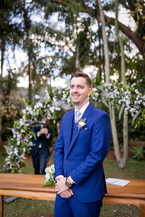 casamento-casar-cerimonia-make-noiva-noivo-vestido-terno-maquiagem-buque-vestido-daniel-custodio-fotografo-fotos-chacara-po-do-sol-uberlandia-minas-madrinha-padrinho-carro-lua-de-mel-banda-wedding-buffet-cerimonial-louge-brinde-doce-psita-dj-pista-love'