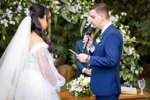 casamento-casar-cerimonia-make-noiva-noivo-vestido-terno-maquiagem-buque-vestido-daniel-custodio-fotografo-fotos-chacara-po-do-sol-uberlandia-minas-madrinha-padrinho-carro-lua-de-mel-banda-wedding-buffet-cerimonial-louge-brinde-doce-psita-dj-pista-love'