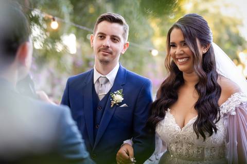 casamento-casar-cerimonia-make-noiva-noivo-vestido-terno-maquiagem-buque-vestido-daniel-custodio-fotografo-fotos-chacara-po-do-sol-uberlandia-minas-madrinha-padrinho-carro-lua-de-mel-banda-wedding-buffet-cerimonial-louge-brinde-doce-psita-dj-pista-love'