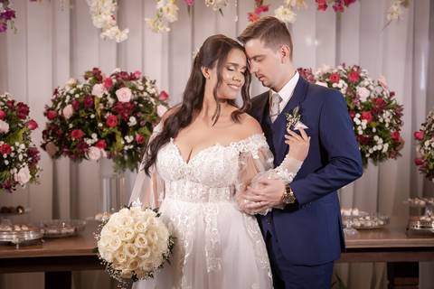 casamento-casar-cerimonia-make-noiva-noivo-vestido-terno-maquiagem-buque-vestido-daniel-custodio-fotografo-fotos-chacara-po-do-sol-uberlandia-minas-madrinha-padrinho-carro-lua-de-mel-banda-wedding-buffet-cerimonial-louge-brinde-doce-psita-dj-pista-love'