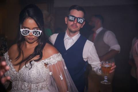 casamento-casar-cerimonia-make-noiva-noivo-vestido-terno-maquiagem-buque-vestido-daniel-custodio-fotografo-fotos-chacara-po-do-sol-uberlandia-minas-madrinha-padrinho-carro-lua-de-mel-banda-wedding-buffet-cerimonial-louge-brinde-doce-psita-dj-pista-love'