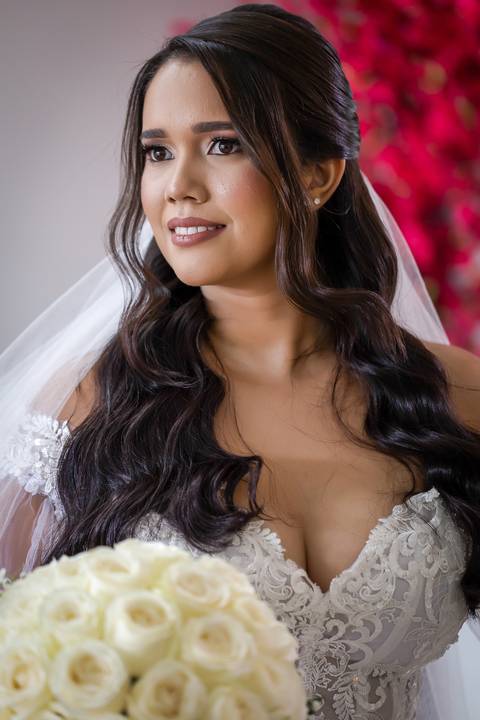 casamento-casar-cerimonia-make-noiva-noivo-vestido-terno-maquiagem-buque-vestido-daniel-custodio-fotografo-fotos-chacara-po-do-sol-uberlandia-minas-madrinha-padrinho-carro-lua-de-mel-banda-wedding-buffet-cerimonial-louge-brinde-doce-psita-dj-pista-love'