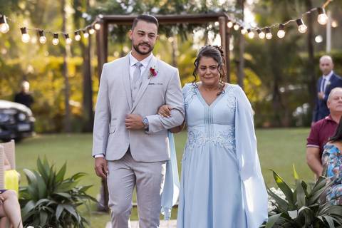 casamento-casar-cerimonia-make-noiva-noivo-vestido-terno-maquiagem-buque-vestido-daniel-custodio-fotografo-fotos-chacara-po-do-sol-uberlandia-minas-madrinha-padrinho-carro-lua-de-mel-banda-wedding-buffet-cerimonial-louge-brinde-doce-psita-dj-pista-love'