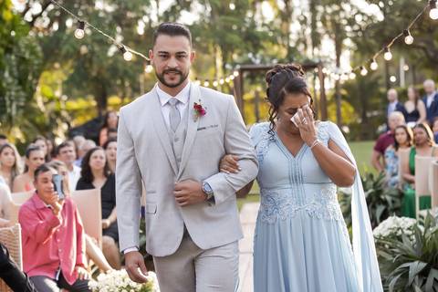 casamento-casar-cerimonia-make-noiva-noivo-vestido-terno-maquiagem-buque-vestido-daniel-custodio-fotografo-fotos-chacara-po-do-sol-uberlandia-minas-madrinha-padrinho-carro-lua-de-mel-banda-wedding-buffet-cerimonial-louge-brinde-doce-psita-dj-pista-love'