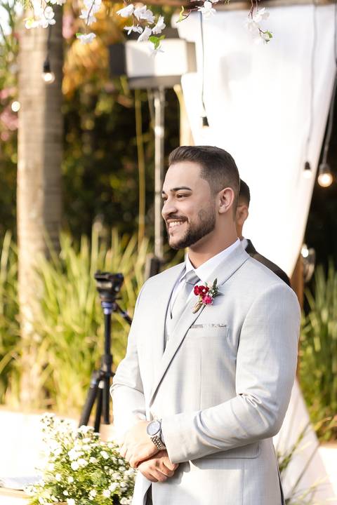 casamento-casar-cerimonia-make-noiva-noivo-vestido-terno-maquiagem-buque-vestido-daniel-custodio-fotografo-fotos-chacara-po-do-sol-uberlandia-minas-madrinha-padrinho-carro-lua-de-mel-banda-wedding-buffet-cerimonial-louge-brinde-doce-psita-dj-pista-love'