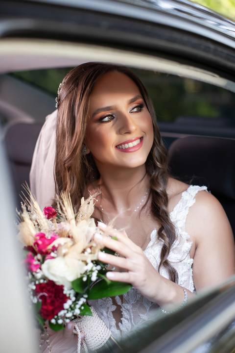 casamento-casar-cerimonia-make-noiva-noivo-vestido-terno-maquiagem-buque-vestido-daniel-custodio-fotografo-fotos-chacara-po-do-sol-uberlandia-minas-madrinha-padrinho-carro-lua-de-mel-banda-wedding-buffet-cerimonial-louge-brinde-doce-psita-dj-pista-love'