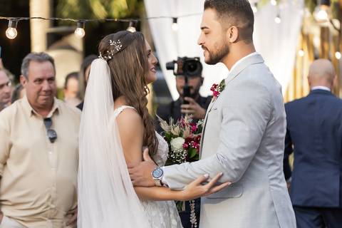 casamento-casar-cerimonia-make-noiva-noivo-vestido-terno-maquiagem-buque-vestido-daniel-custodio-fotografo-fotos-chacara-po-do-sol-uberlandia-minas-madrinha-padrinho-carro-lua-de-mel-banda-wedding-buffet-cerimonial-louge-brinde-doce-psita-dj-pista-love'