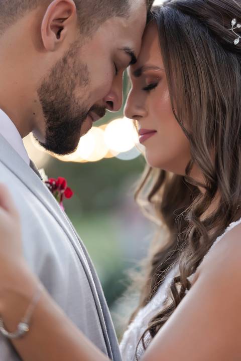 casamento-casar-cerimonia-make-noiva-noivo-vestido-terno-maquiagem-buque-vestido-daniel-custodio-fotografo-fotos-chacara-po-do-sol-uberlandia-minas-madrinha-padrinho-carro-lua-de-mel-banda-wedding-buffet-cerimonial-louge-brinde-doce-psita-dj-pista-love'