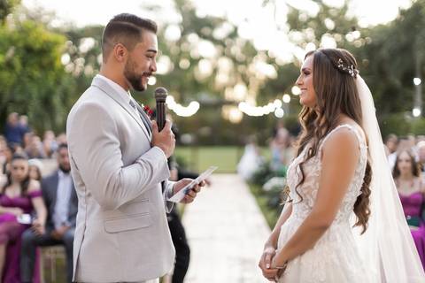 casamento-casar-cerimonia-make-noiva-noivo-vestido-terno-maquiagem-buque-vestido-daniel-custodio-fotografo-fotos-chacara-po-do-sol-uberlandia-minas-madrinha-padrinho-carro-lua-de-mel-banda-wedding-buffet-cerimonial-louge-brinde-doce-psita-dj-pista-love'