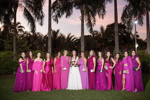 casamento-casar-cerimonia-make-noiva-noivo-vestido-terno-maquiagem-buque-vestido-daniel-custodio-fotografo-fotos-chacara-po-do-sol-uberlandia-minas-madrinha-padrinho-carro-lua-de-mel-banda-wedding-buffet-cerimonial-louge-brinde-doce-psita-dj-pista-love'