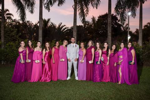 casamento-casar-cerimonia-make-noiva-noivo-vestido-terno-maquiagem-buque-vestido-daniel-custodio-fotografo-fotos-chacara-po-do-sol-uberlandia-minas-madrinha-padrinho-carro-lua-de-mel-banda-wedding-buffet-cerimonial-louge-brinde-doce-psita-dj-pista-love'