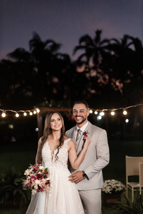 casamento-casar-cerimonia-make-noiva-noivo-vestido-terno-maquiagem-buque-vestido-daniel-custodio-fotografo-fotos-chacara-po-do-sol-uberlandia-minas-madrinha-padrinho-carro-lua-de-mel-banda-wedding-buffet-cerimonial-louge-brinde-doce-psita-dj-pista-love'