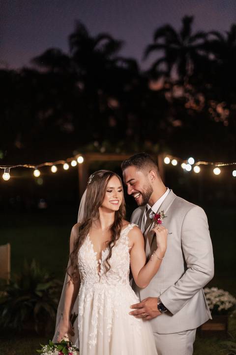 casamento-casar-cerimonia-make-noiva-noivo-vestido-terno-maquiagem-buque-vestido-daniel-custodio-fotografo-fotos-chacara-po-do-sol-uberlandia-minas-madrinha-padrinho-carro-lua-de-mel-banda-wedding-buffet-cerimonial-louge-brinde-doce-psita-dj-pista-love'