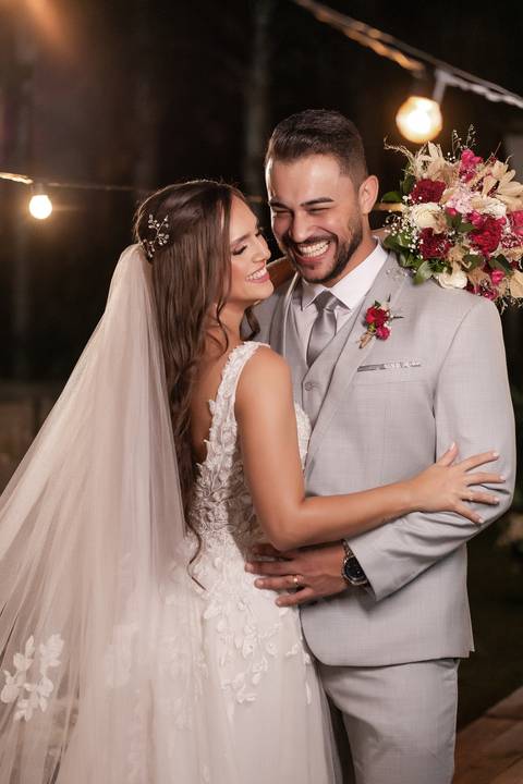 casamento-casar-cerimonia-make-noiva-noivo-vestido-terno-maquiagem-buque-vestido-daniel-custodio-fotografo-fotos-chacara-po-do-sol-uberlandia-minas-madrinha-padrinho-carro-lua-de-mel-banda-wedding-buffet-cerimonial-louge-brinde-doce-psita-dj-pista-love'