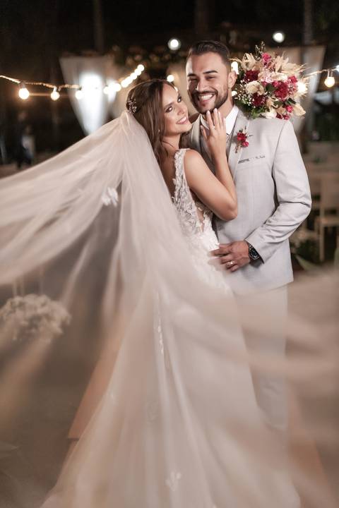 casamento-casar-cerimonia-make-noiva-noivo-vestido-terno-maquiagem-buque-vestido-daniel-custodio-fotografo-fotos-chacara-po-do-sol-uberlandia-minas-madrinha-padrinho-carro-lua-de-mel-banda-wedding-buffet-cerimonial-louge-brinde-doce-psita-dj-pista-love'