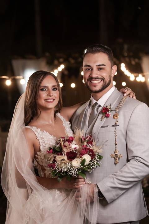 casamento-casar-cerimonia-make-noiva-noivo-vestido-terno-maquiagem-buque-vestido-daniel-custodio-fotografo-fotos-chacara-po-do-sol-uberlandia-minas-madrinha-padrinho-carro-lua-de-mel-banda-wedding-buffet-cerimonial-louge-brinde-doce-psita-dj-pista-love'