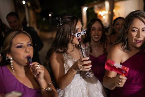 casamento-casar-cerimonia-make-noiva-noivo-vestido-terno-maquiagem-buque-vestido-daniel-custodio-fotografo-fotos-chacara-po-do-sol-uberlandia-minas-madrinha-padrinho-carro-lua-de-mel-banda-wedding-buffet-cerimonial-louge-brinde-doce-psita-dj-pista-love'