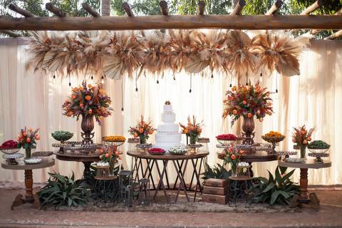 casamento-casar-cerimonia-make-noiva-noivo-vestido-terno-maquiagem-buque-vestido-daniel-custodio-fotografo-fotos-chacara-po-do-sol-uberlandia-minas-madrinha-padrinho-carro-lua-de-mel-banda-wedding-buffet-cerimonial-louge-brinde-doce-psita-dj-pista-love'