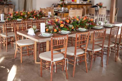 casamento-casar-cerimonia-make-noiva-noivo-vestido-terno-maquiagem-buque-vestido-daniel-custodio-fotografo-fotos-chacara-po-do-sol-uberlandia-minas-madrinha-padrinho-carro-lua-de-mel-banda-wedding-buffet-cerimonial-louge-brinde-doce-psita-dj-pista-love'