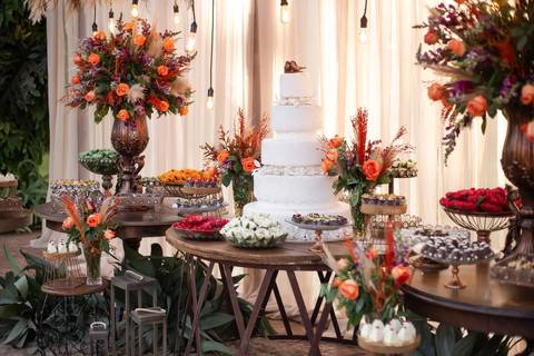 casamento-casar-cerimonia-make-noiva-noivo-vestido-terno-maquiagem-buque-vestido-daniel-custodio-fotografo-fotos-chacara-po-do-sol-uberlandia-minas-madrinha-padrinho-carro-lua-de-mel-banda-wedding-buffet-cerimonial-louge-brinde-doce-psita-dj-pista-love'