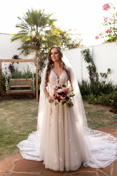 casamento-casar-cerimonia-make-noiva-noivo-vestido-terno-maquiagem-buque-vestido-daniel-custodio-fotografo-fotos-chacara-po-do-sol-uberlandia-minas-madrinha-padrinho-carro-lua-de-mel-banda-wedding-buffet-cerimonial-louge-brinde-doce-psita-dj-pista-love'