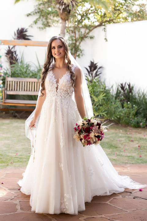 casamento-casar-cerimonia-make-noiva-noivo-vestido-terno-maquiagem-buque-vestido-daniel-custodio-fotografo-fotos-chacara-po-do-sol-uberlandia-minas-madrinha-padrinho-carro-lua-de-mel-banda-wedding-buffet-cerimonial-louge-brinde-doce-psita-dj-pista-love'