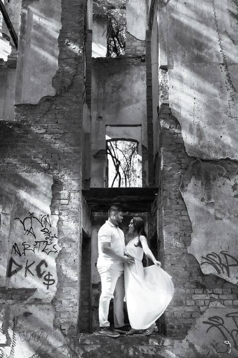 pre-wedding-ensaio-fotos-fotografias-casar-casal-noiva-noivo-daniel-custodio-uberlandia-make-off-madrinha-padrinho-igreja-chacara-buque-araxa-por-do-sol-fotografias-buffet-banda-dj-amor-love-maquiagem-buffet-salão-de-festa-minas-gerias-brasil-pista-terno'