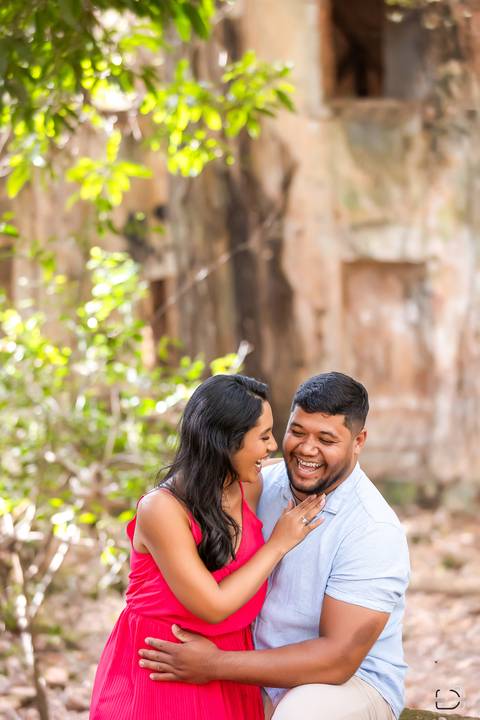 pre-wedding-ensaio-fotos-fotografias-casar-casal-noiva-noivo-daniel-custodio-uberlandia-make-off-madrinha-padrinho-igreja-chacara-buque-araxa-por-do-sol-fotografias-buffet-banda-dj-amor-love-maquiagem-buffet-salão-de-festa-minas-gerias-brasil-pista-terno'