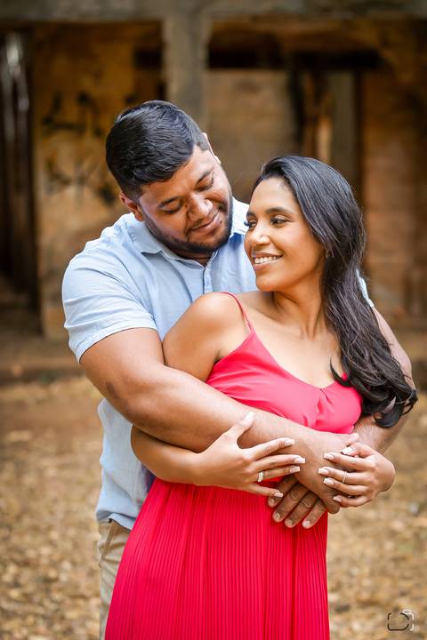 pre-wedding-ensaio-fotos-fotografias-casar-casal-noiva-noivo-daniel-custodio-uberlandia-make-off-madrinha-padrinho-igreja-chacara-buque-araxa-por-do-sol-fotografias-buffet-banda-dj-amor-love-maquiagem-buffet-salão-de-festa-minas-gerias-brasil-pista-terno'