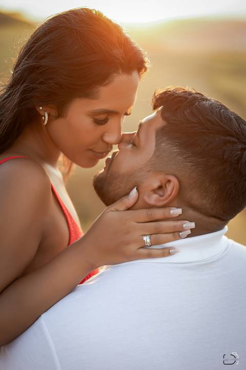 pre-wedding-ensaio-fotos-fotografias-casar-casal-noiva-noivo-daniel-custodio-uberlandia-make-off-madrinha-padrinho-igreja-chacara-buque-araxa-por-do-sol-fotografias-buffet-banda-dj-amor-love-maquiagem-buffet-salão-de-festa-minas-gerias-brasil-pista-terno'